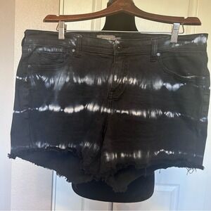 Torrid Black and White Tie Dye Denim Shorts Size 16‎